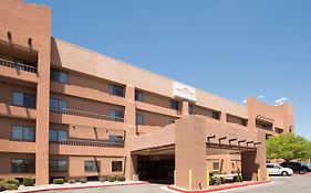 Hawthorn Suites by Wyndham Albuquerque